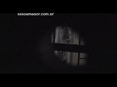 ❤️ Blondie dirakam video secara rahsia oleh intip kawasan kejiranan yang tersembunyi di sebalik batu bata kosong Lucah berkualiti pada ms.hentaizm.ru ❌️❤